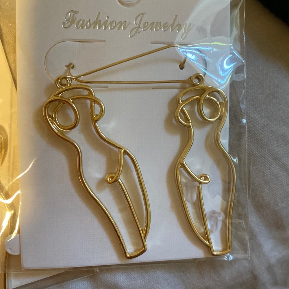 Cute gold body earrings